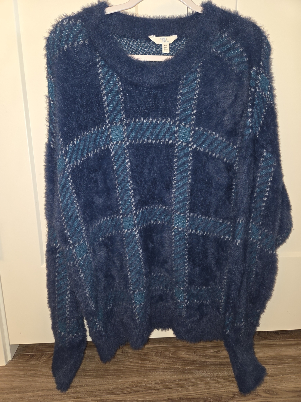 Time & Tru Cozy Fuzzy Navy Plaid Sweater